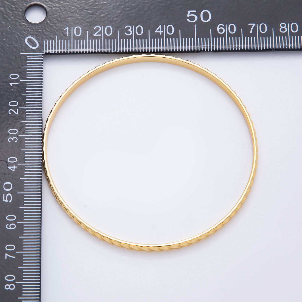 Gold Stainless Steel Diagonal Ridge Pattern Round Bangle Bracelet | WA-3464