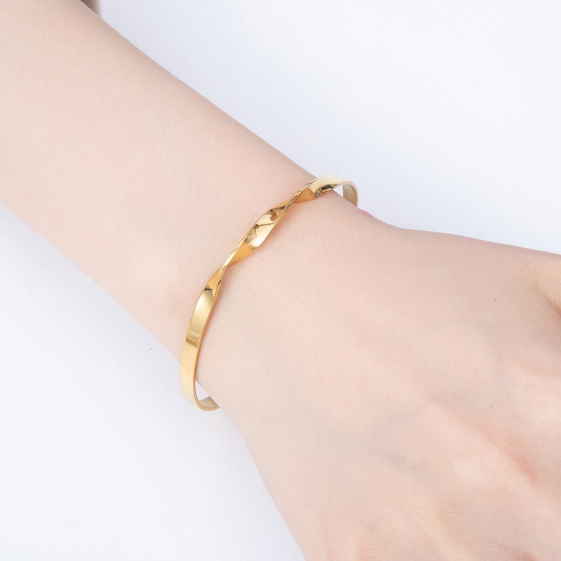 Stainless Steel Gold PVD Minimalist Twist Cuff Bracelet | WA-01986