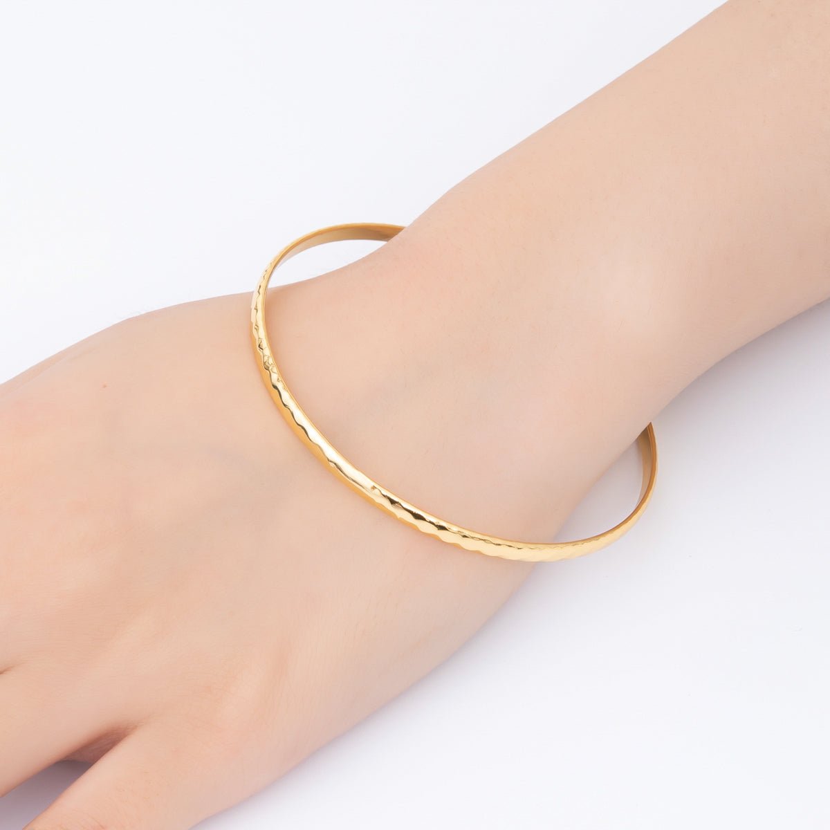 Gold Stainless Steel Hammered Ridge Pattern Round Bangle Bracelet | WA-3465