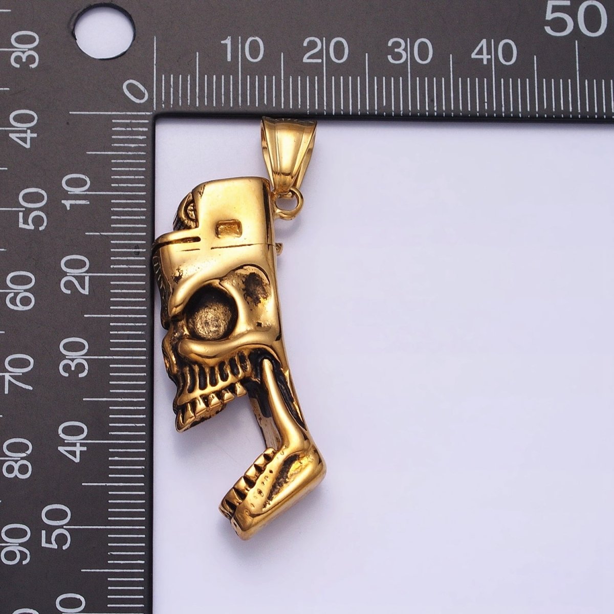 Stainless Steel Rectangular Screaming Skeleton Skull Pendant in Gold &amp; Silver | P1102