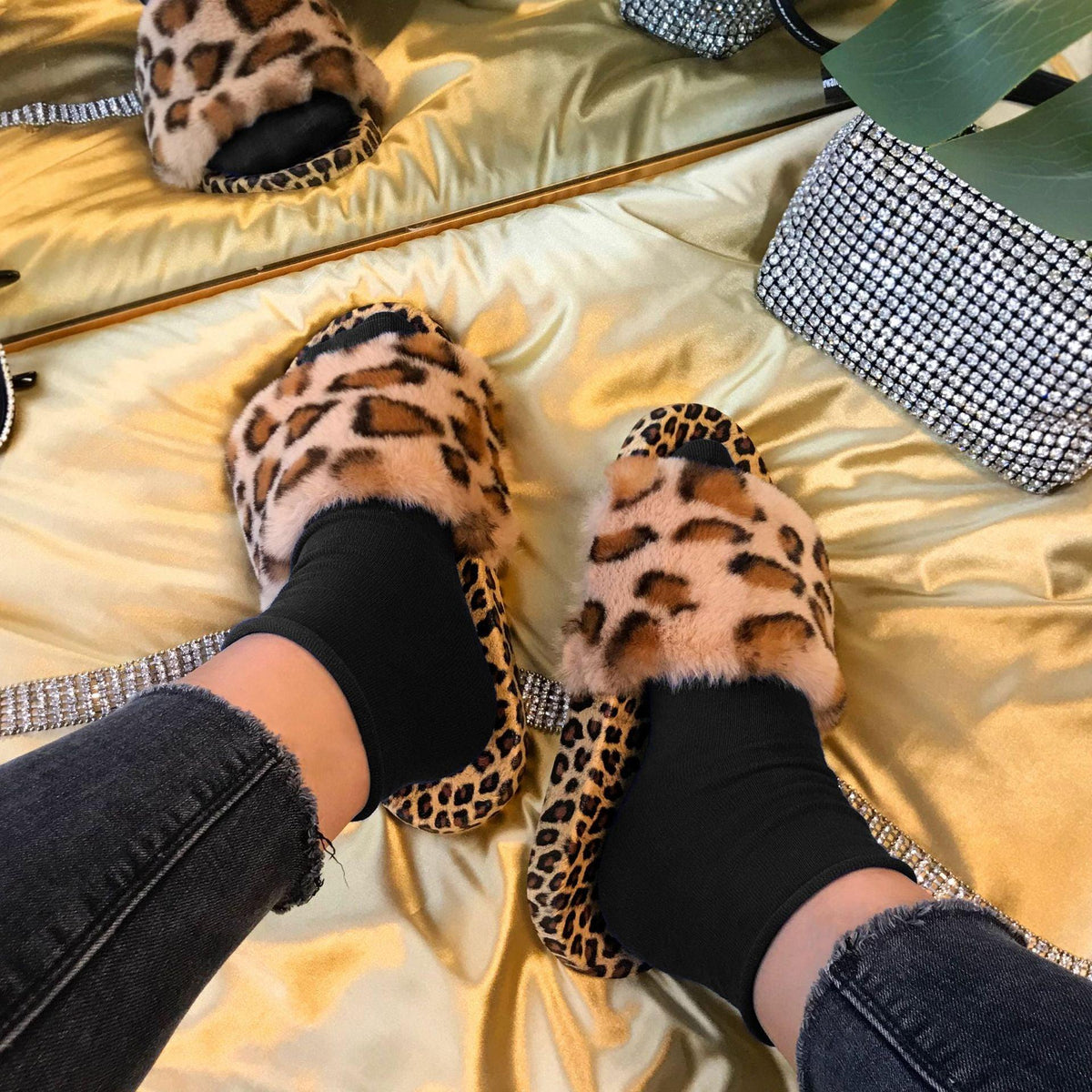 Summer Black White Leopard Print Fur Slippers For Women&