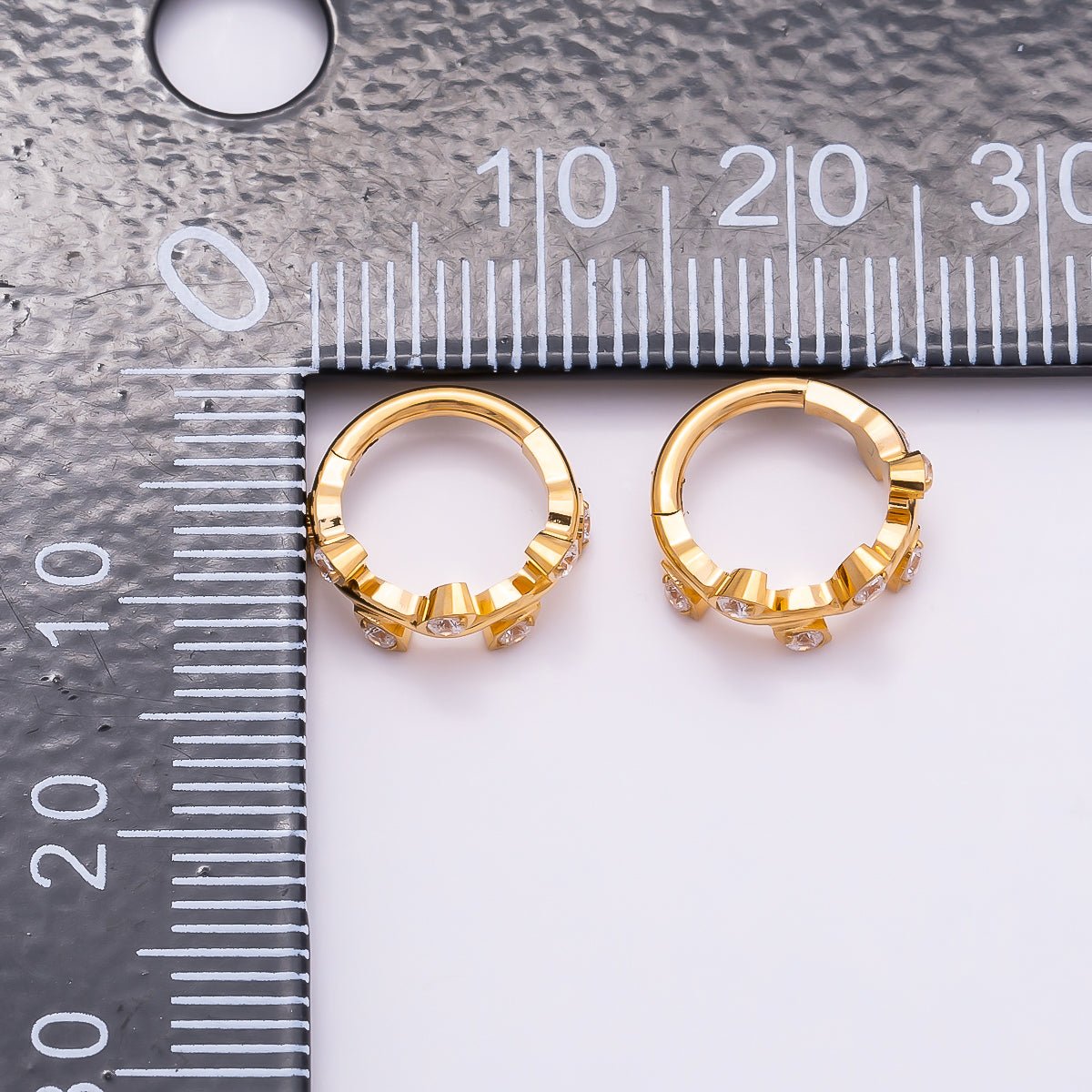 Titanium 11mm CZ Leaf Single Septum Cartilage Piercing Clicker in Gold &amp; Silver | BJ-00100 BJ-00101