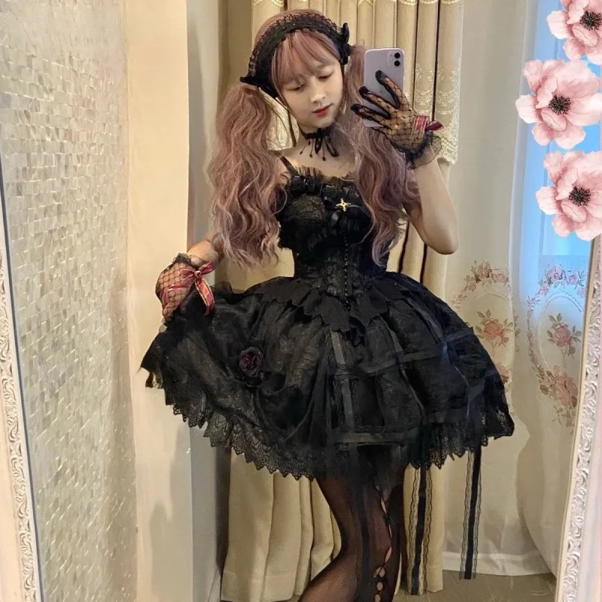 Victorian Gothic Lolita Dress - Sweet Lace &amp; Rose Detail