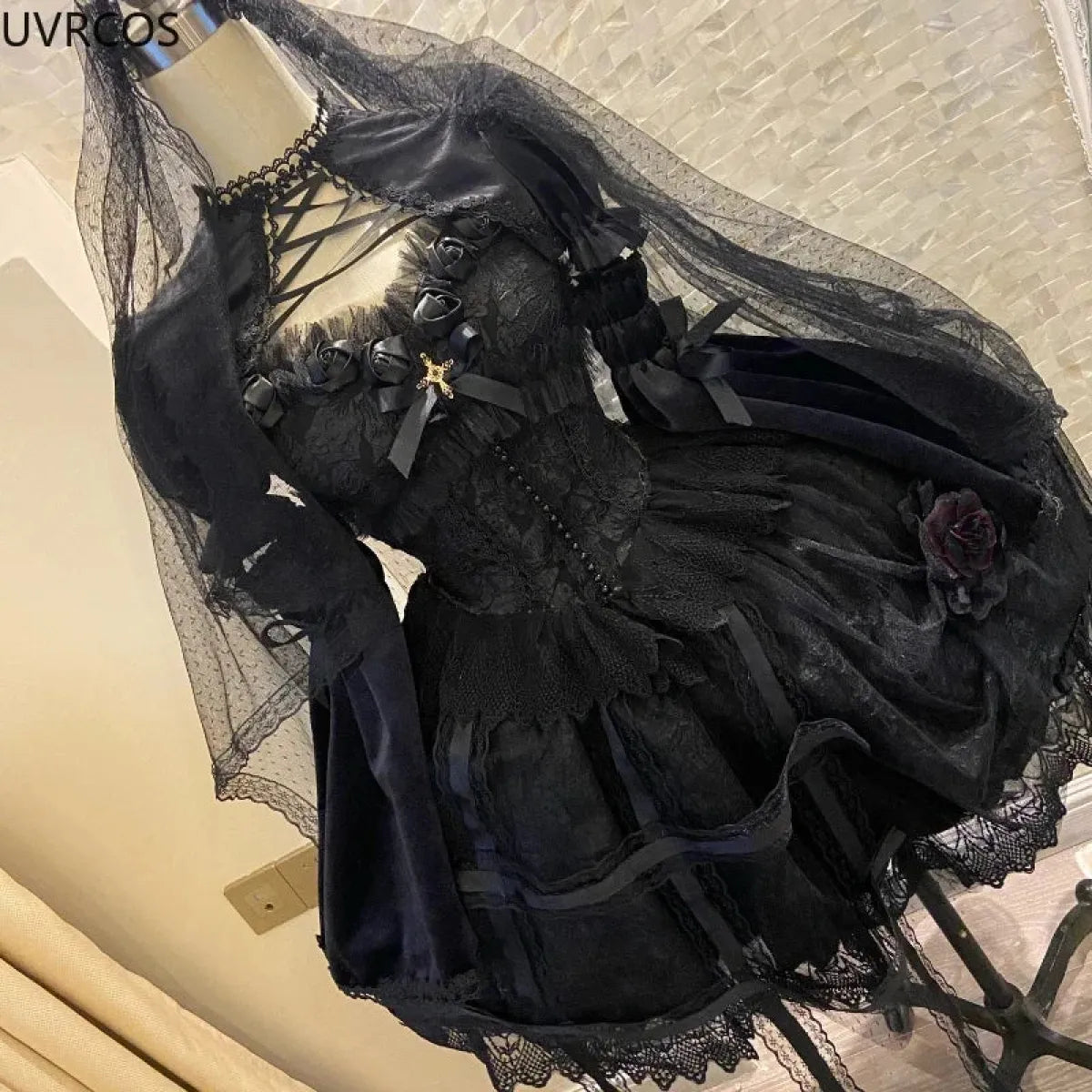 Victorian Gothic Lolita Dress - Sweet Lace &amp; Rose Detail