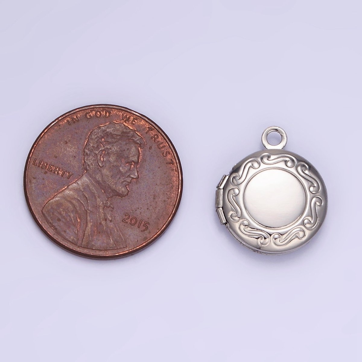 White Gold Filled 16mm Curved Engraved Round Locket Charm in Gold &amp; Silver | H357