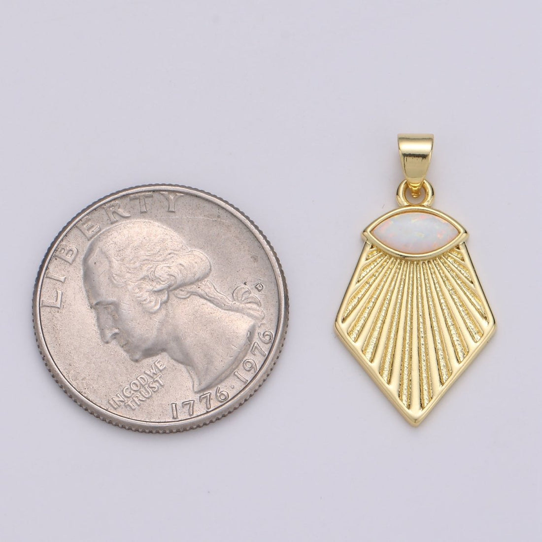 Wholesale Gold Filled Opal Pendant, Evil Eye Shining Light Pendant for Necklace Component J-215