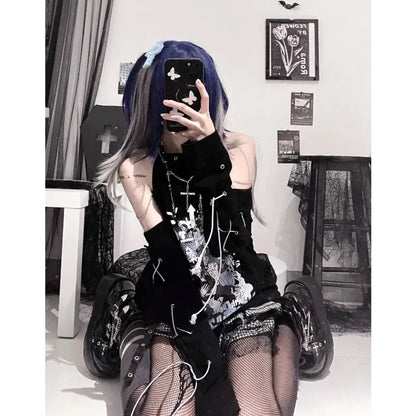 Off-Shoulder Gothic Harajuku Shirt – Y2K Punk Aesthetic